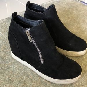 Steve Madden black boots. Normal wear